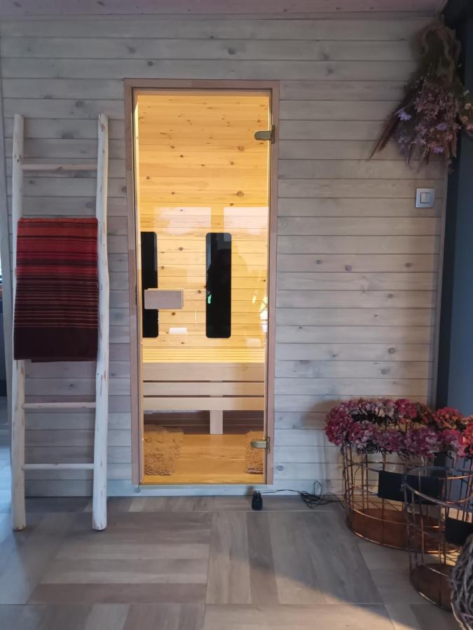 Prachtige Chalet Wabi Sabi Aan Het Water! Geel Ngoại thất bức ảnh